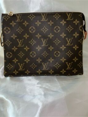Source Unknown Brown Monogram 3 Compartment Crossbody Bag